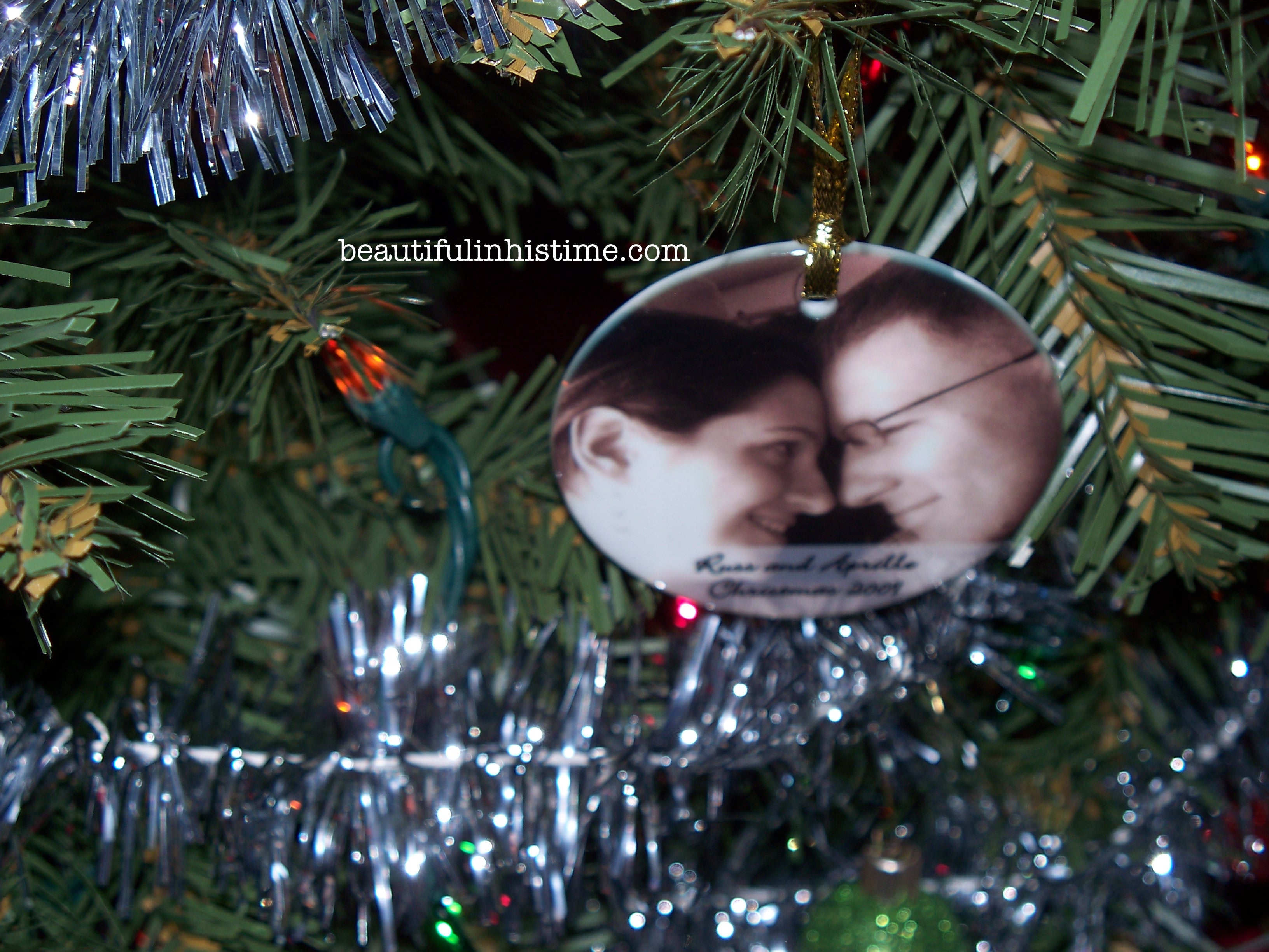 Our Christmas Ornament Tradition {with Personalization Mall} 