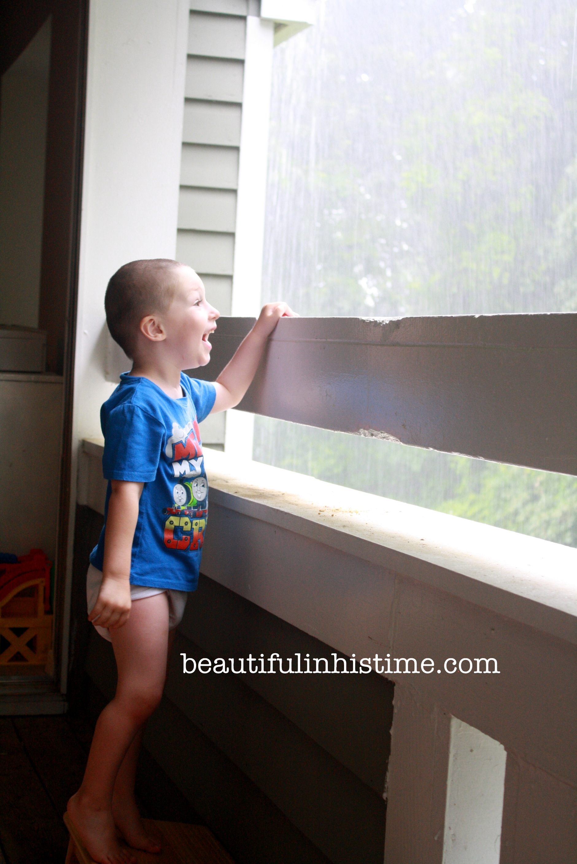 watching the rain Beauty in the Mess Edition 07.09.13 @beautifulinhistime.com