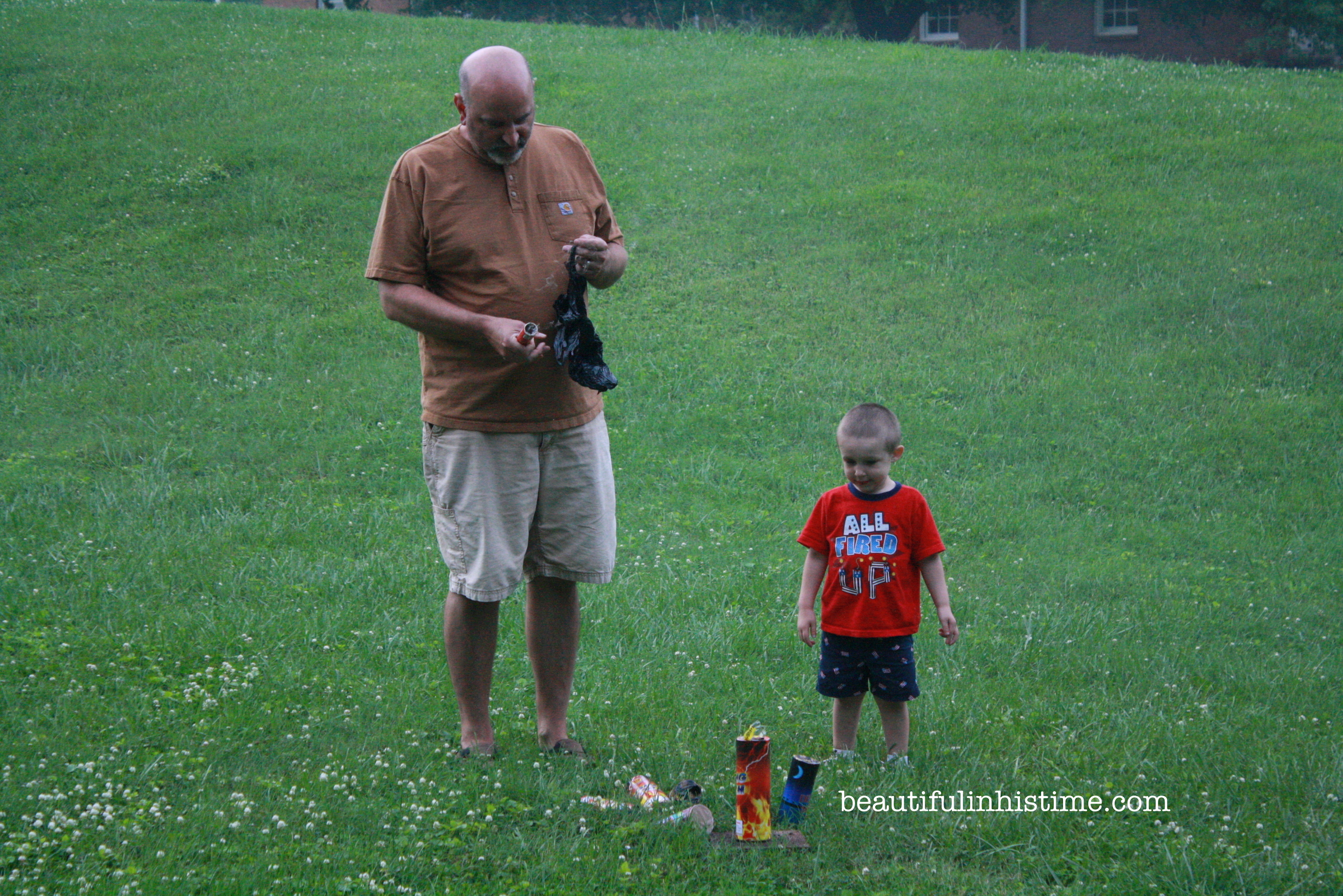 fireworks with grandpa A Birthday Party for America! #birthday #america #4thofjuly #independenceday #party #birthdayparty #fireworks
